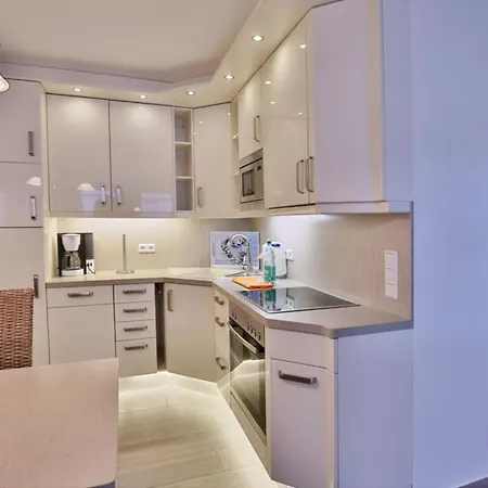 Ruge Bries, Rb5 Apartment