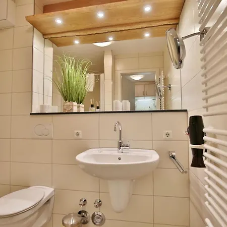 Ruge Bries, Rb5 Apartment
